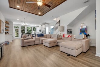 458 Grand Oaks Rd in Tallahassee, FL - Building Photo - Building Photo