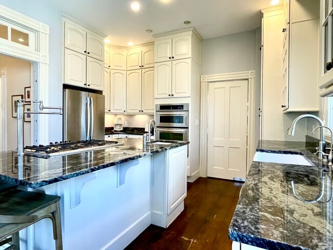 16 Sheridan St in Boston, MA - Building Photo - Building Photo