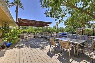 1280 Rucker Ave in Gilroy, CA - Building Photo - Building Photo
