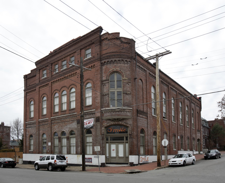 2001 S 9th St in St. Louis, MO - Foto de edificio