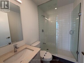 720 Whitlock Ave in Milton, ON - Building Photo - Building Photo