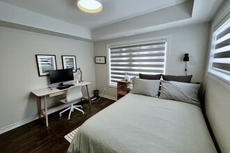 2 Cove Ct in Collingwood, ON - Building Photo - Building Photo