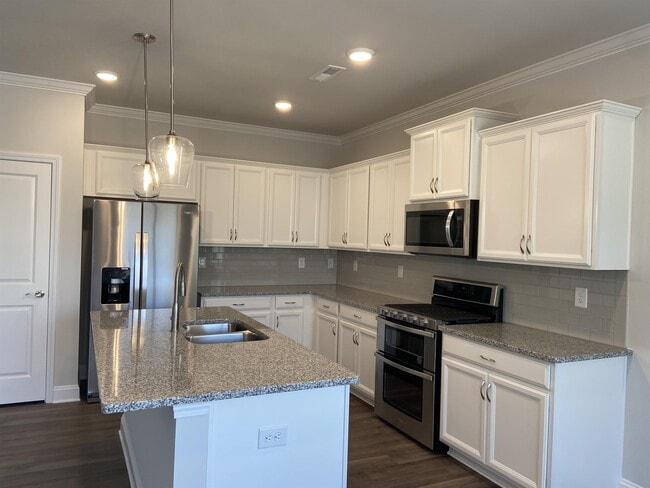 4909 Helmsworth Dr in Waxhaw, NC - Building Photo - Building Photo