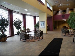 400 N Richmond St, Unit 210 in Appleton, WI - Foto de edificio - Building Photo