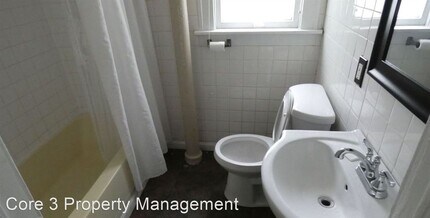 723 W Armstrong Ave in Peoria, IL - Building Photo - Building Photo