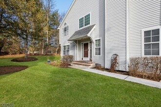 13 Winding Brook Rd in Hamburg, NJ - Building Photo - Building Photo
