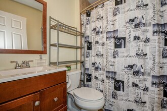 292 D St, Unit 2 in Boston, MA - Building Photo - Building Photo