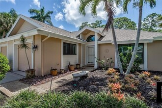 13001 Imperial Park Pl in Naples, FL - Building Photo - Building Photo