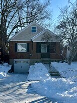 3856 Belmont Street in Cincinnati, OH - Building Photo