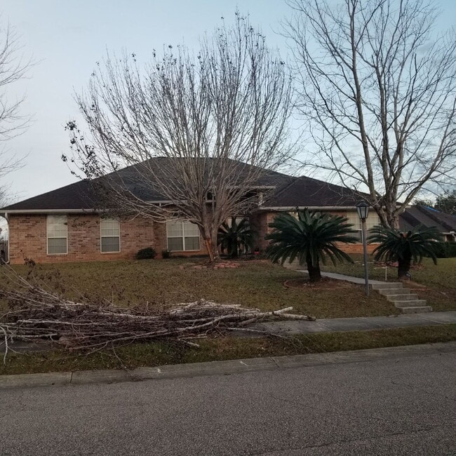 14975 Greenwell Cir in Biloxi, MS - Building Photo - Building Photo