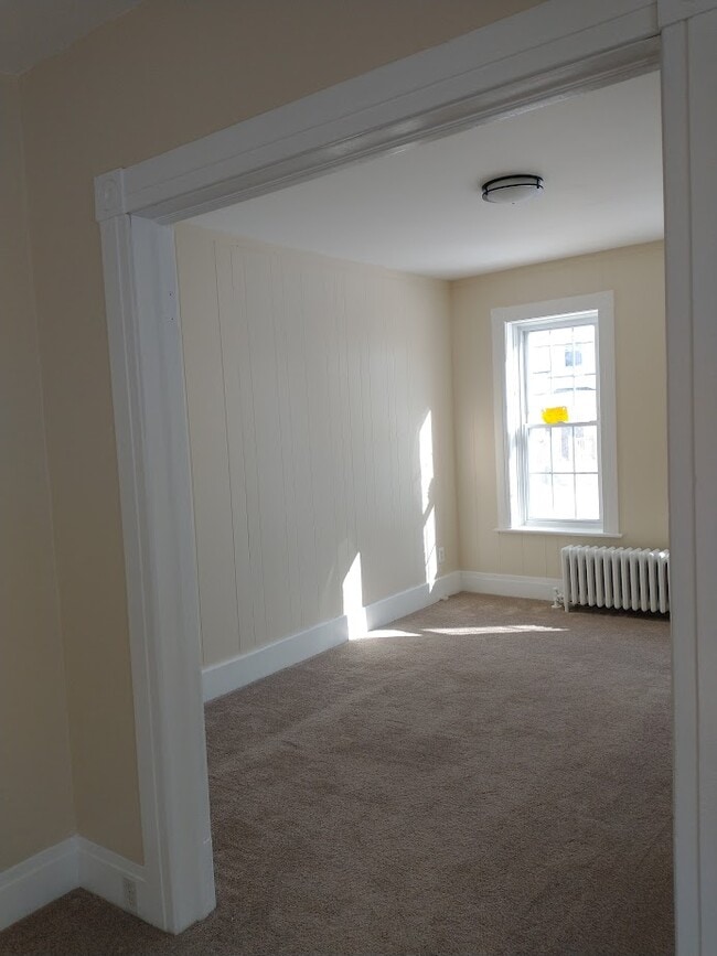 9 James St, Unit Apartment 1 in Amsterdam, NY - Foto de edificio - Building Photo