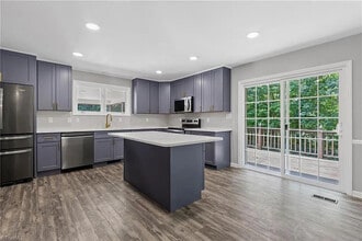 1142 Kendall Mill Rd in Thomasville, NC - Building Photo - Building Photo