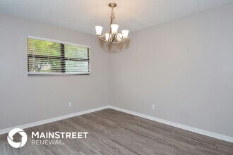 1153 S Hartsdale St in North Port, FL - Foto de edificio - Building Photo