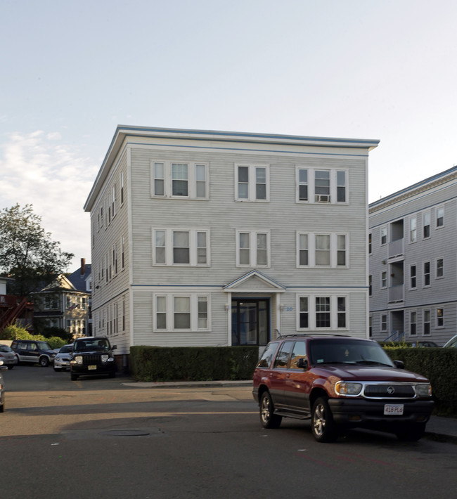 20 Surfside Rd in Lynn, MA - Foto de edificio - Building Photo