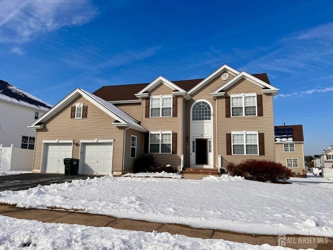 property at 4 Cobblers Cir