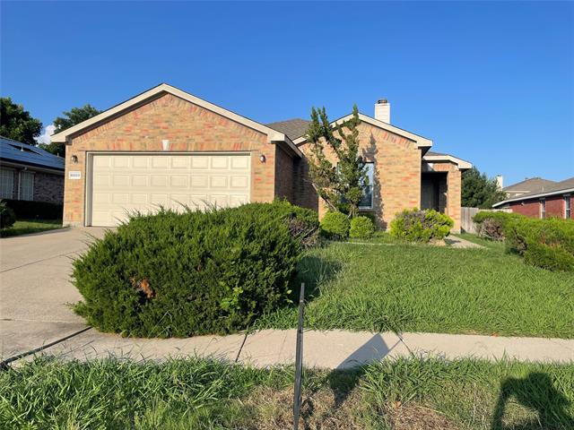 6503 Swainson Trail in Arlington, TX - Foto de edificio