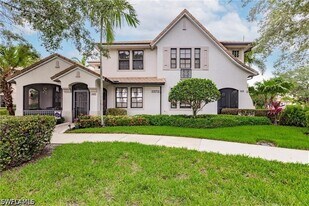 1375 Artesia Dr E in Naples, FL - Building Photo