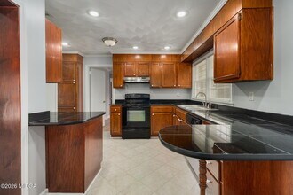 1496 Wesleyan Dr in Macon, GA - Building Photo - Building Photo