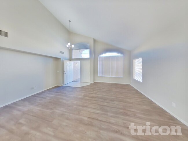 3816 Crema Ct in Las Vegas, NV - Foto de edificio - Building Photo