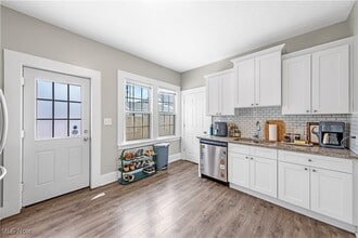 1276 W 67th St in Cleveland, OH - Building Photo - Building Photo