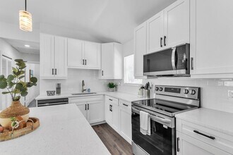 104 11th Ave S in Safety Harbor, FL - Foto de edificio - Building Photo