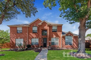312 Salisbury Ln in Flower Mound, TX - Building Photo