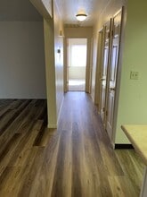 Laguna Terrace Apartments in Paso Robles, CA - Foto de edificio - Building Photo