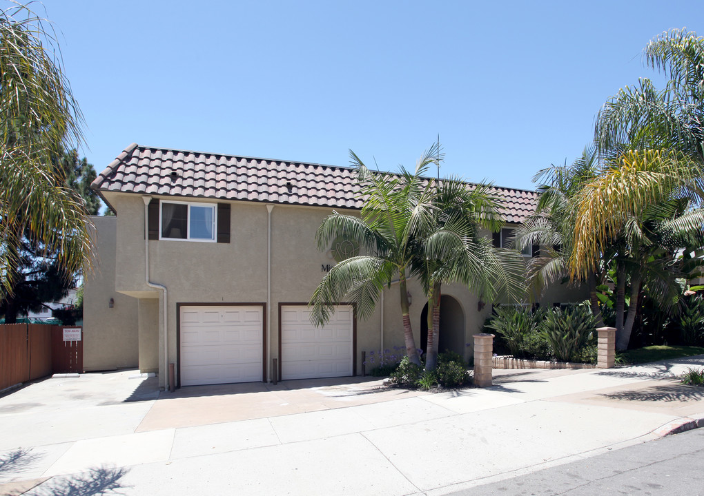 Mission Villas in San Diego, CA - Building Photo