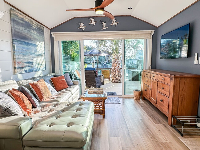 116 Pelican Ct, Unit Mermaid Cove
