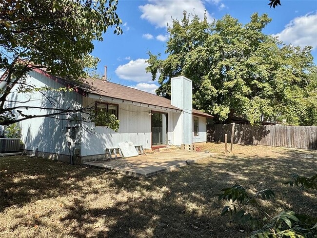 property at 1203 Yorkshire Ln