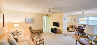 19 Vis Gdns Trl in Vero Beach, FL - Building Photo