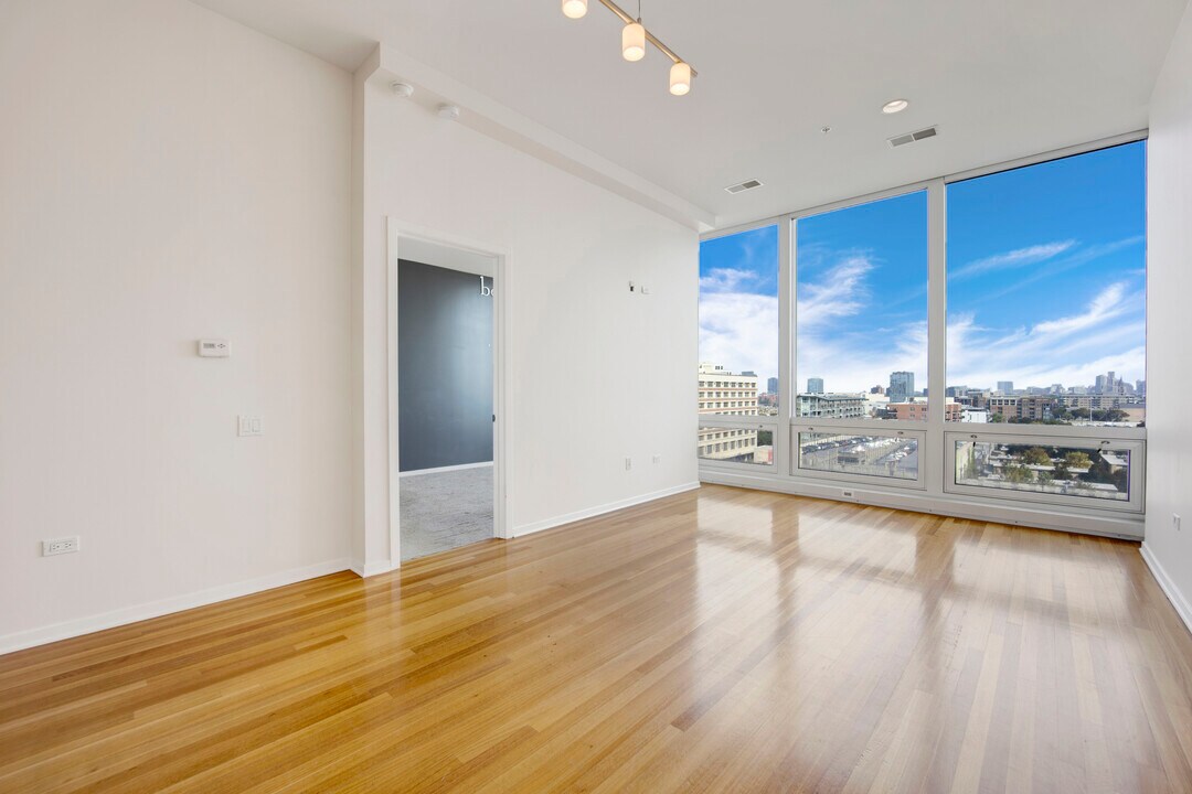 500 W Superior St, Unit 710 in Chicago, IL - Foto de edificio