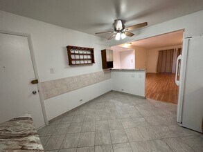 9436 Bay Colony Dr in Des Plaines, IL - Building Photo - Building Photo
