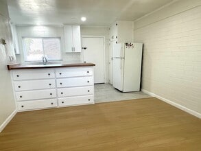 854 W Milling St in Lancaster, CA - Building Photo - Building Photo