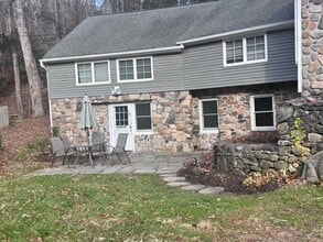 505 Lakeside Rd, Unit In-Law in Southbury, CT - Building Photo - Building Photo