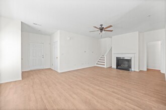 7408 Loyalist St in Charlotte, NC - Building Photo - Building Photo