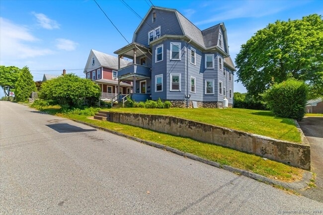 23 Spicer Ave