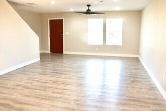 5824 Grayson St in Fort Worth, TX - Foto de edificio - Building Photo