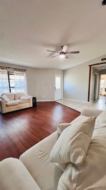 581 SW Banks Terrace in Port St. Lucie, FL - Foto de edificio - Building Photo