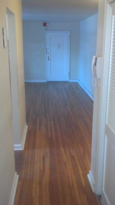 2350 Linwood Ave in Fort Lee, NJ - Building Photo