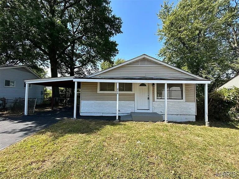 248 Perthshire Rd in St. Louis, MO - Building Photo