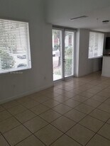 40 Calabria Ave, Unit 101 in Coral Gables, FL - Building Photo