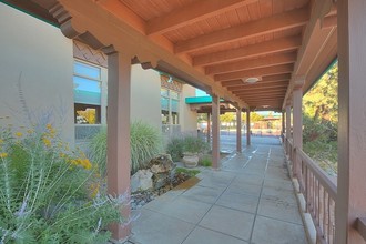 Casa Loma Apartments in Santa Fe, NM - Building Photo - Building Photo