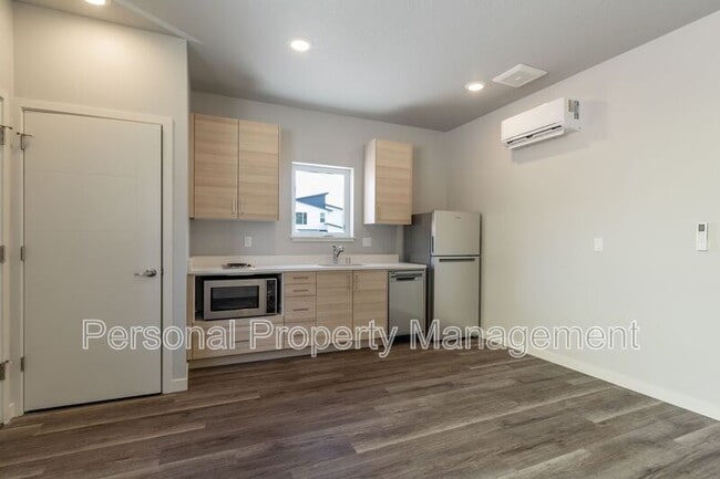 property at 1801 N 20th St