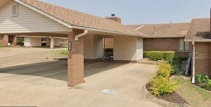 2705 Greenbriar Dr in Jonesboro, AR - Building Photo - Building Photo