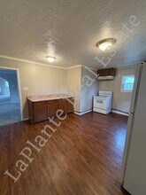 1534 Pinewood Ave in Toledo, OH - Building Photo - Building Photo