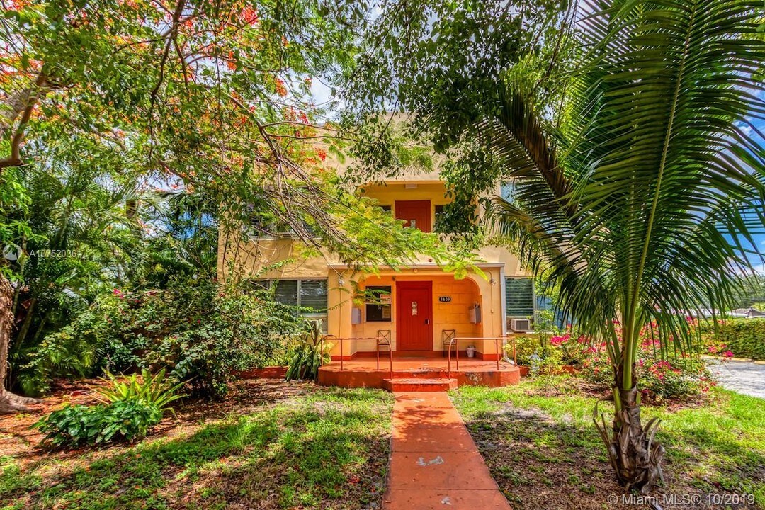 1639 Madison St-Unit -5 in Hollywood, FL - Building Photo