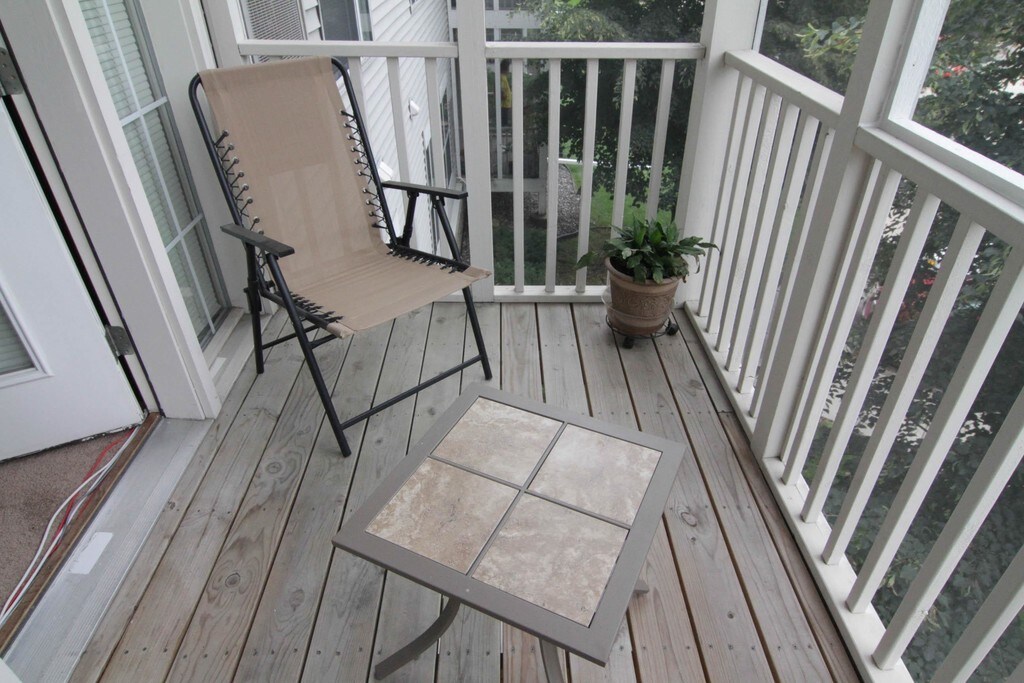 Sun Lake & Sun Lake Woods Chaska, MN Apartments