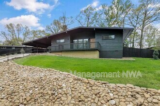 10 Finger Cir in Bella Vista, AR - Building Photo - Building Photo