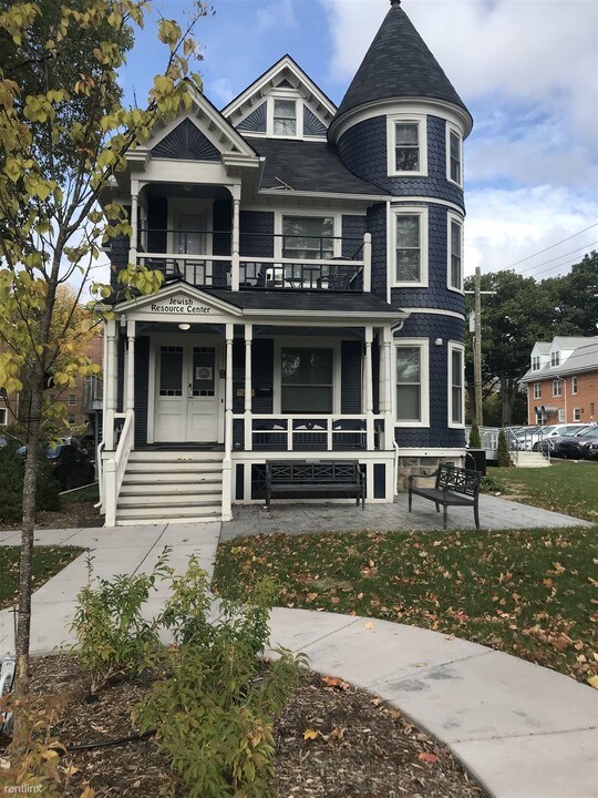 1335 Hill St in Ann Arbor, MI - Building Photo